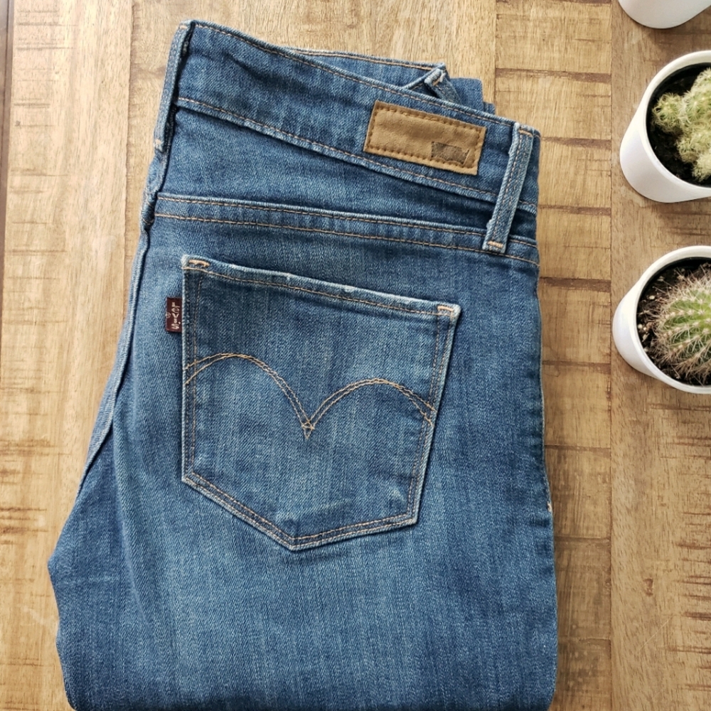 Levi's Mid Rise Skinny Jeans - Medium Bright Blue